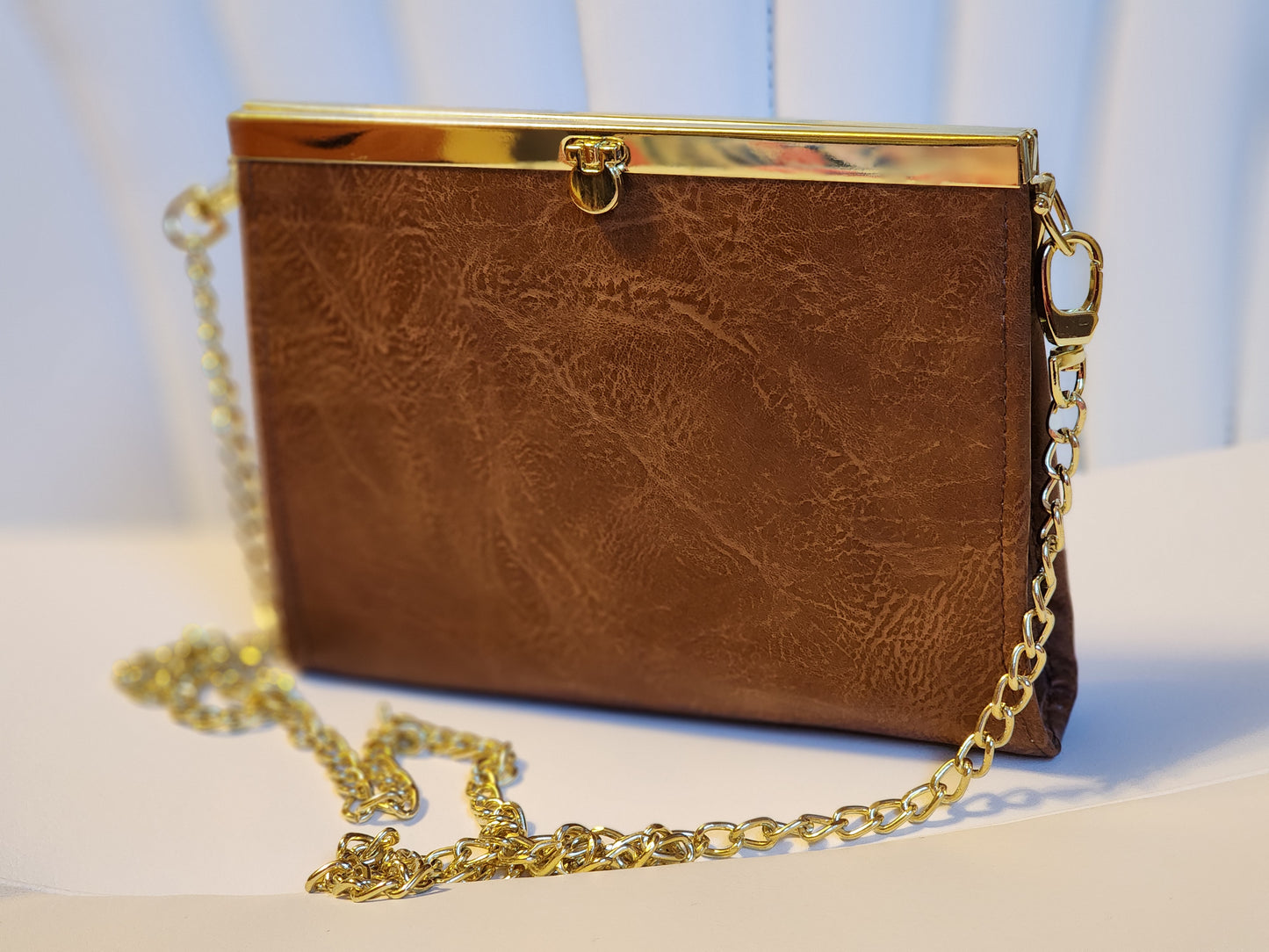 Clutch w/Top Bar Clasp